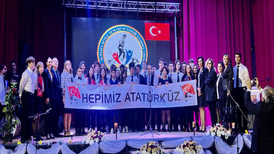 10 Kasım Atatürk' ü Anma Gününde Okulumuz Öğretmen ve Öğrencileri Tarafından Etkinlik Yapıldı,Atamızı saygıyla anıyoruz ∞ 